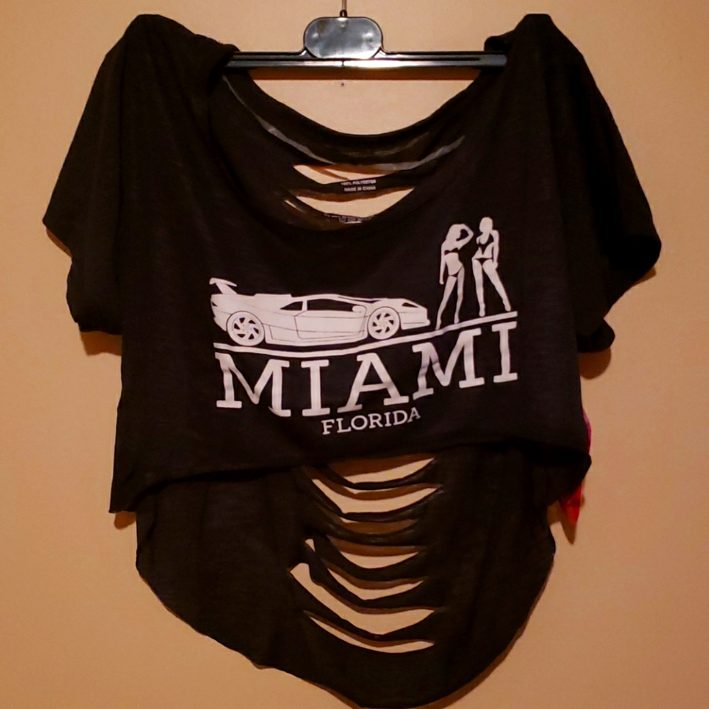 Surf style crop tank